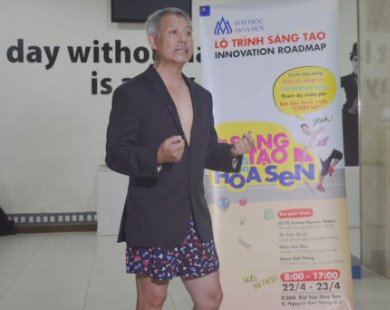 ĐH Hoa Sen giải trình về việc Giáo sư mặc quần đùi dạy học