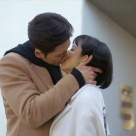 Fan "Man to Man" tan nát: Park Hae Jin khóa môi nữ chính "mắt bò"!