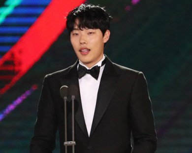 Ryu Jun Yeol vượt mặt Ji Chang Wook và D.O giành giải tại Baeksang Arts Awards 2017  