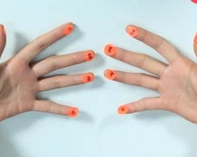 Con bạn sẽ trở thành thần đồng với bí kíp tính nhẩm bằng 10 ngón tay cực đơn giản