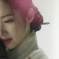 "Vương hậu" Park Min Young đẹp thoát tục trong phim mới