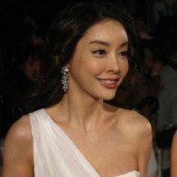 Cuộc đời nhiều uẩn khúc của nữ diễn viên bị ép quan hệ 100 lần với 31 người