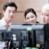 Fan thích thú nghe Gong Hyo Jin "kể xấu" Gong Yoo tại fanmeeting