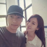Mỹ nhân “Thời quá khứ” Kim So Yeon và vị hôn phu sang Áo chụp ảnh cưới