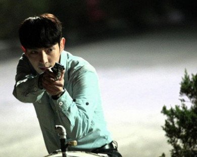 Gạt bỏ hình ảnh ‘đẹp hơn hoa’, Lee Jun Ki cool ngầu trong phim hình sự mới