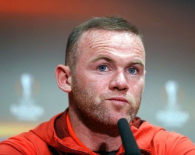Rooney muốn gắn bó với MU, Pogba 'miễn nhiễm' với lệnh điều tra của FIFA