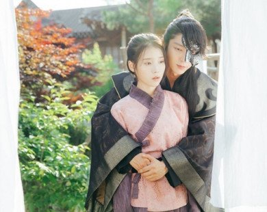 Điểm lại những kiểu ôm từ đằng sau lãng mạn nhất phim Hàn 2016