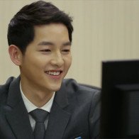 Man to Man: Xuất hiện chỉ 1 phút, Song Joong Ki vẫn lu mờ cả Park Hae Jin!