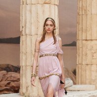 BST Chanel Cruise 2018: “Nữ thần Hy Lạp” dạo chơi ở Paris