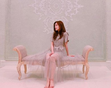 Sao Hàn. Suzy đẹp không cần photoshop, Krystal khoe thần thái kiêu sa