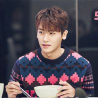 6 idol đóng phim tuyệt diệu đến mức bị nhầm là diễn viên chuyên nghiệp