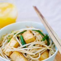 Chay tịnh ngày đầu tháng với giá xào đậu phụ