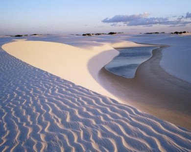 “Mát mắt” với những hồ bơi giữa cồn cát sa mạc ở Brazil