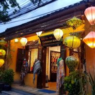 Khách Tây rỉ tai cách thưởng thức trọn vẹn Hội An