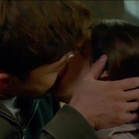 Không cho phép hiểu nhầm, Park Seo Joon hôn Kim Ji Won liền hai lần!
