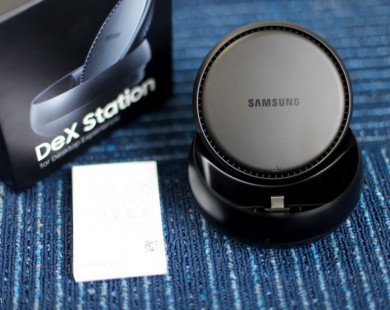Mở hộp Samsung DeX: Phụ kiện biến smartphone thành máy tính