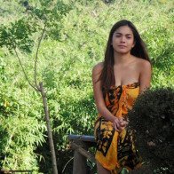 Tìm kiếm yêu thương