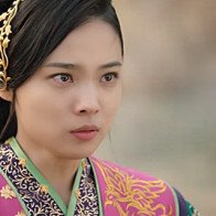 Thế là hết, biên kịch "Mặt nạ quân chủ" đã "giết chết" nhân vật được khán giả yêu mến nhất phim!