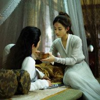 “Sở Kiều Truyện” của Triệu Lệ Dĩnh: đầu voi hấp dẫn khôn tả, thân chuột lê thê phát ngán!