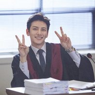Loạt ảnh hậu trường đáng yêu của Ji Chang Wook trước khi lên đường nhập ngũ