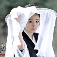 Chẳng cần lộ mặt, loạt mỹ nhân Hoa ngữ vẫn đẹp rạng ngời dưới chiếc mũ sa