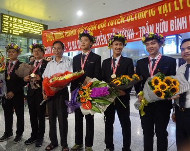5 học sinh đoạt huy chương Olympic nhập học ĐH Bách khoa Hà Nội