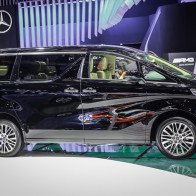 'Chuyên cơ mặt đất' Toyota Alphard giá hơn 3,5 tỷ đồng tại VN