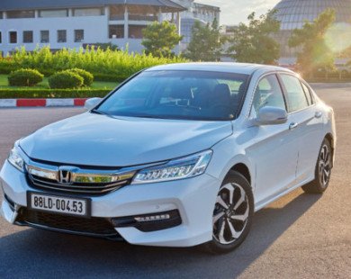 Honda CR-V và Accord giảm giá gần 200 triệu đồng ở Việt Nam