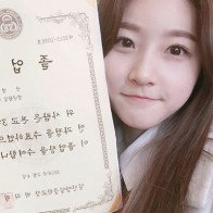 Cảm giác bị bạn bè xa lánh, "sao nhí" Kim Sae Ron quyết định nghỉ học cấp 3