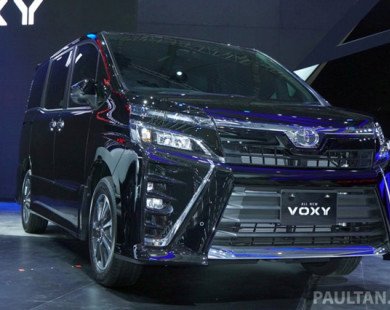 Toyota giới thiệu xe gia đình Voxy 2017 tại Đông Nam Á