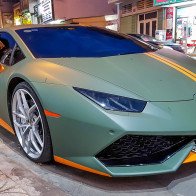 Lamborghini Huracan phong cách máy bay chiến đấu ở Sài Gòn