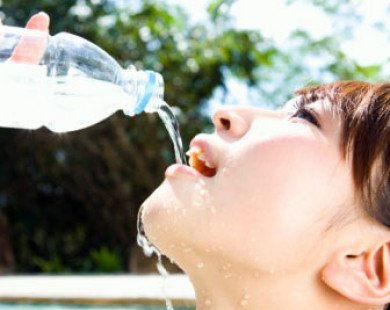 7 dấu hiệu cảnh báo cơ thể thiếu nước