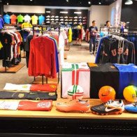Nike giảm giá 30% tất cả các sản phẩm nhân dịp Quốc Khánh