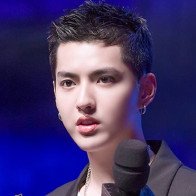 Những kiểu tóc đẹp miễn chê của nam thần Ngô Diệc Phàm