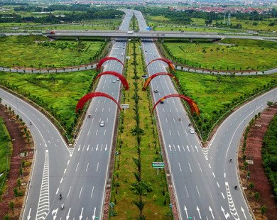 Cận cảnh tuyến đường 6.700 tỷ, năm tầng cây xanh đẹp nhất Hà Nội