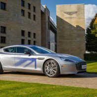 Aston Martin loại bỏ hoàn toàn động cơ đốt trong vào năm 2030