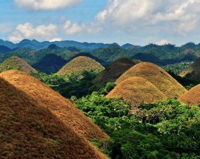 Du lịch Philippines đừng quên ghé thăm đồi Sôcôla