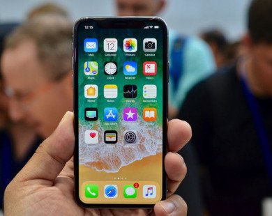 Apple chính thức trình làng 3 iPhone mới, iPhone X giá từ 999 USD