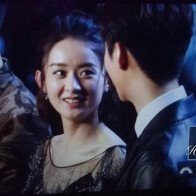 Ai bảo "bóng đèn sáng nhất năm", Triệu Lệ Dĩnh "thả thính" Đậu Kiêu đây này