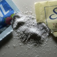 Chúng ta có nên tiếp tục sử dụng chất ngọt nhân tạo để thay thế đường hay không?
