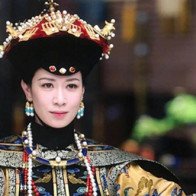 Với nhan sắc này, Xa Thi Mạn xứng danh 'Hoàng hậu đẹp nhất màn ảnh'