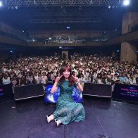 Nhìn cảnh tượng này trong fanmeeting mới biết độ nổi tiếng của Park Shin Hye khủng thế nào