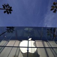 Châu Âu quyết đòi 15 tỷ USD của Apple