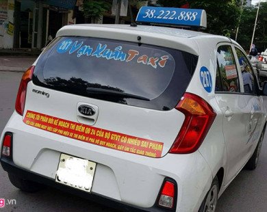 Hà Nội cũng yêu cầu taxi gỡ bỏ khẩu hiệu phản đối Uber, Grab