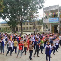 Buộc hiệu trưởng trả lại hơn 200 triệu đồng thu trái quy định