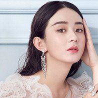 Triệu Lệ Dĩnh: Người đẹp bị ghét bỏ của Cbiz bởi gia cảnh bình dân, học vấn "làng nhàng" và EQ khiến người khác "muối mặt"