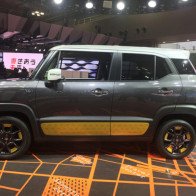 Ô tô vuông như hộp diêm 400 triệu tràn xuống phố