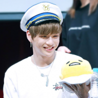 Kang Daniel - gương mặt giải trí làm 'rung chuyển' Hàn Quốc năm 2017 là ai?