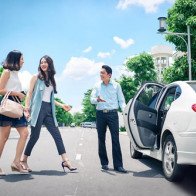 Trào lưu tận hưởng “bốn bánh” của dân công sở