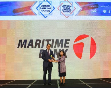 Maritime Bank nhận giải thưởng Ngân hàng đồng hành cùng doanh nghiệp vừa và nhỏ tốt nhất Việt Nam 2017
